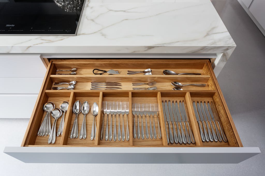 bespoke-contemporary-kitchen