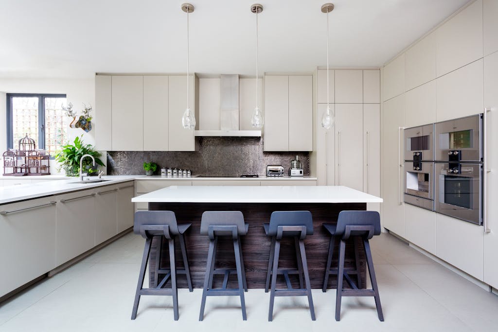 bespoke-contemporary-kitchen