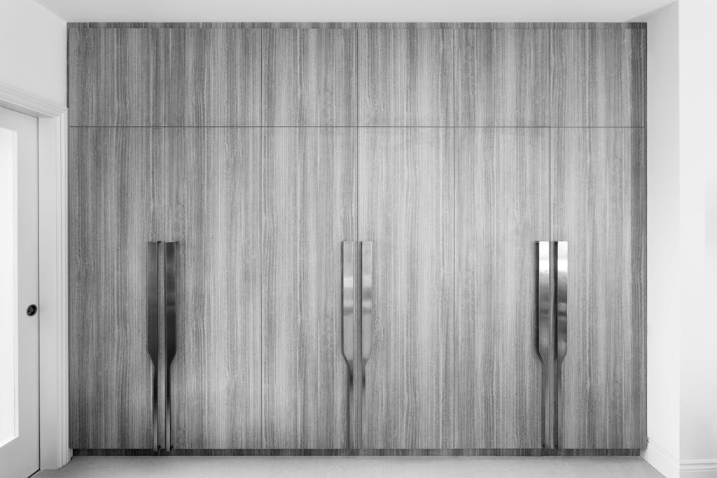 bespoke-wardrobes-storage-cabinets