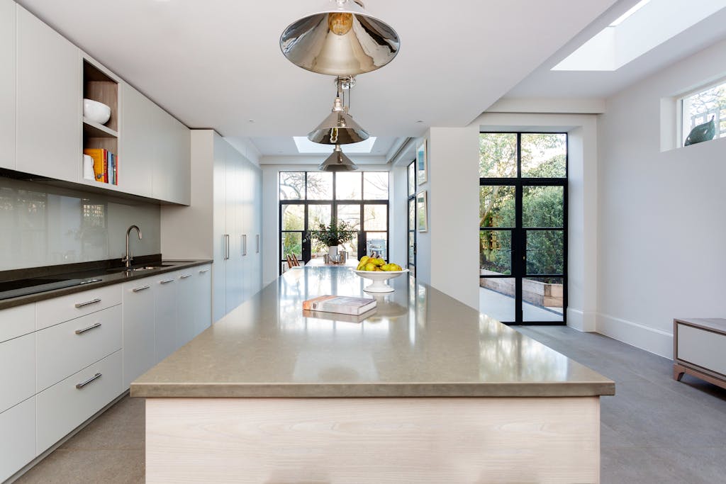 Bespoke-Spray-Paint-Finished-Kitchen