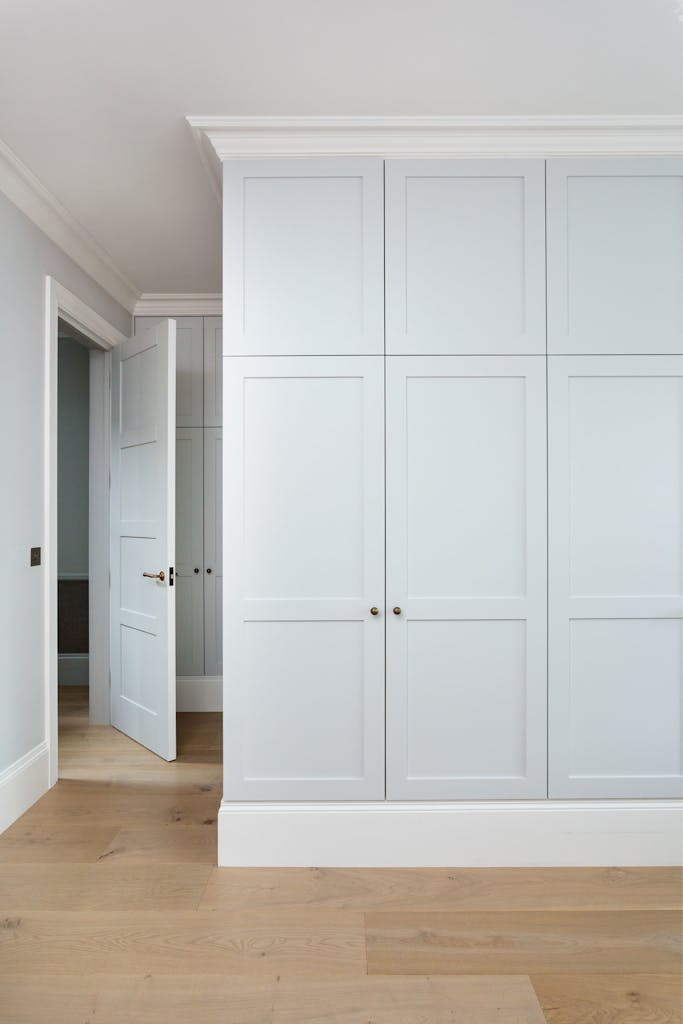 Bespoke-Bedrooms-Dressing-Rooms-Joinery-Wardrobes-Storage