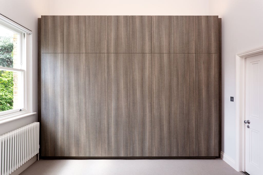 Bespoke-Bedrooms-Dressing-Rooms-Joinery-Wardrobes-Storage