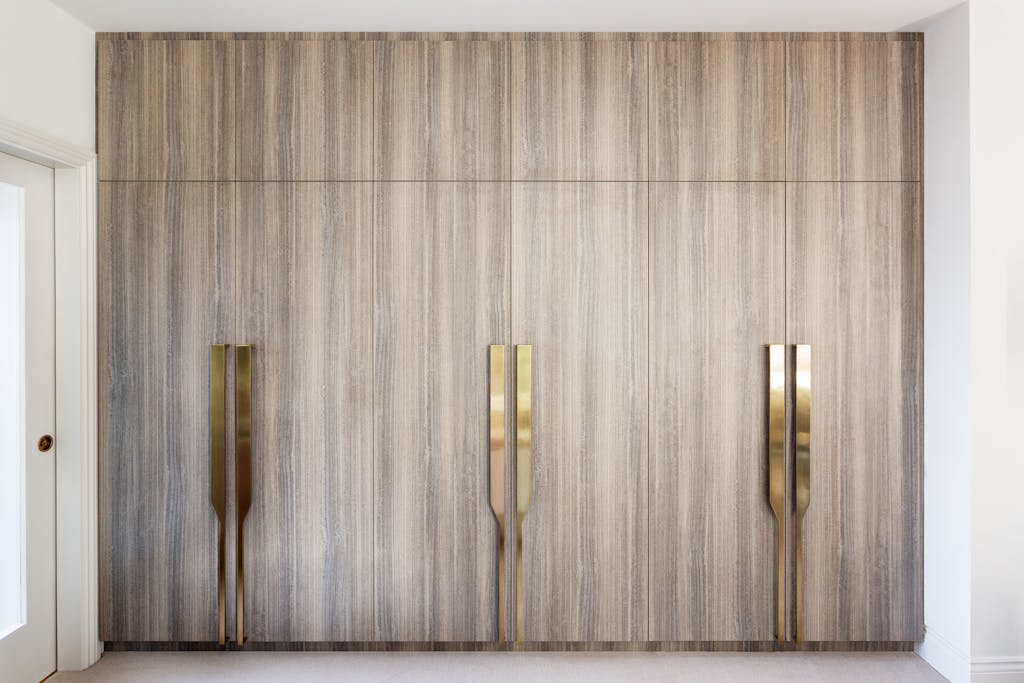 Bespoke-Bedrooms-Dressing-Rooms-Joinery-Wardrobes-Storage