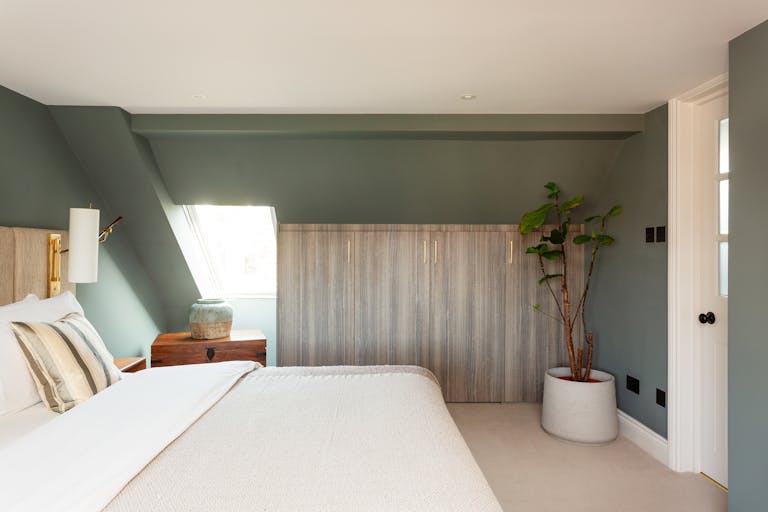 Bespoke-Bedrooms-Dressing-Rooms-Joinery-Wardrobes-Storage