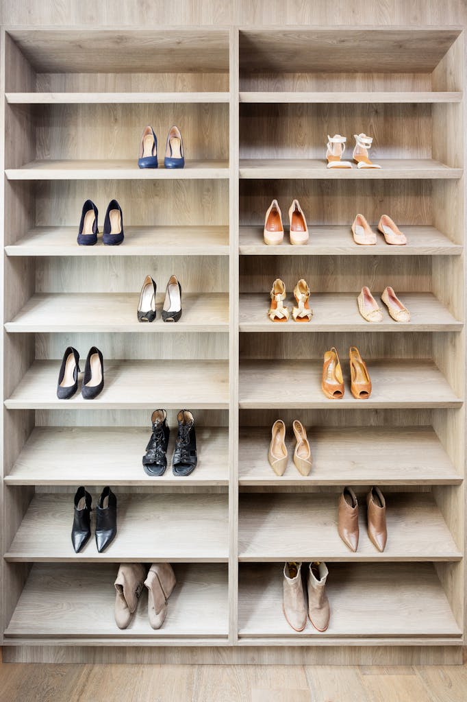 Bespoke-Bedrooms-Dressing-Rooms-Joinery-Wardrobes-Storage