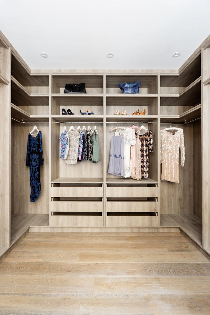 Bespoke-Bedrooms-Dressing-Rooms-Joinery-Wardrobes-Storage