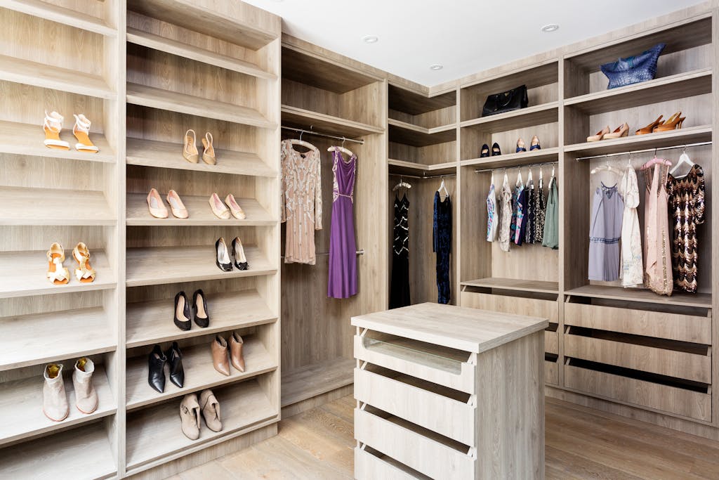 Bespoke-Bedrooms-Dressing-Rooms-Joinery-Wardrobes-Storage