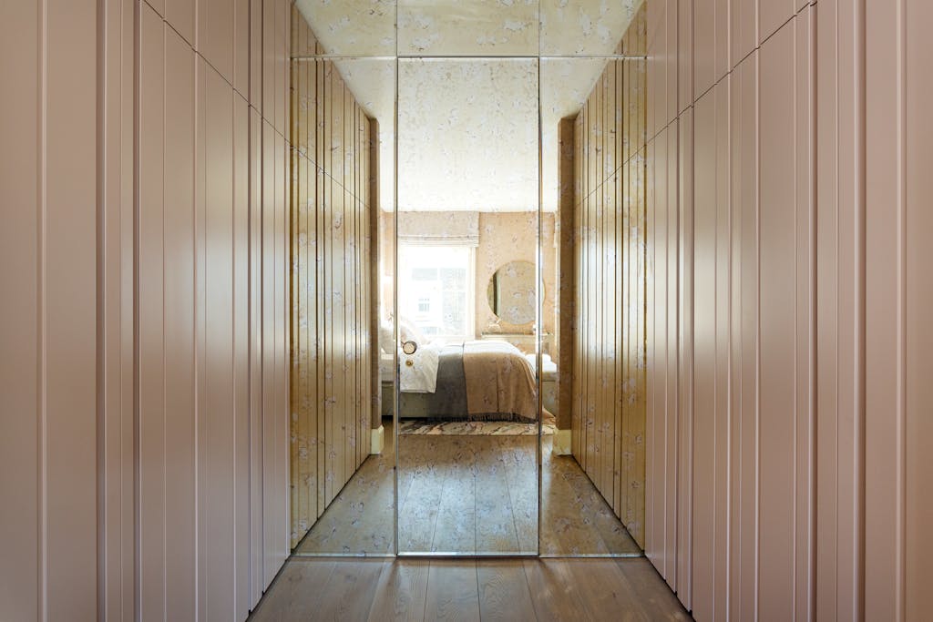 Bespoke-Bedrooms-Dressing-Rooms-Joinery-Wardrobes-Storage
