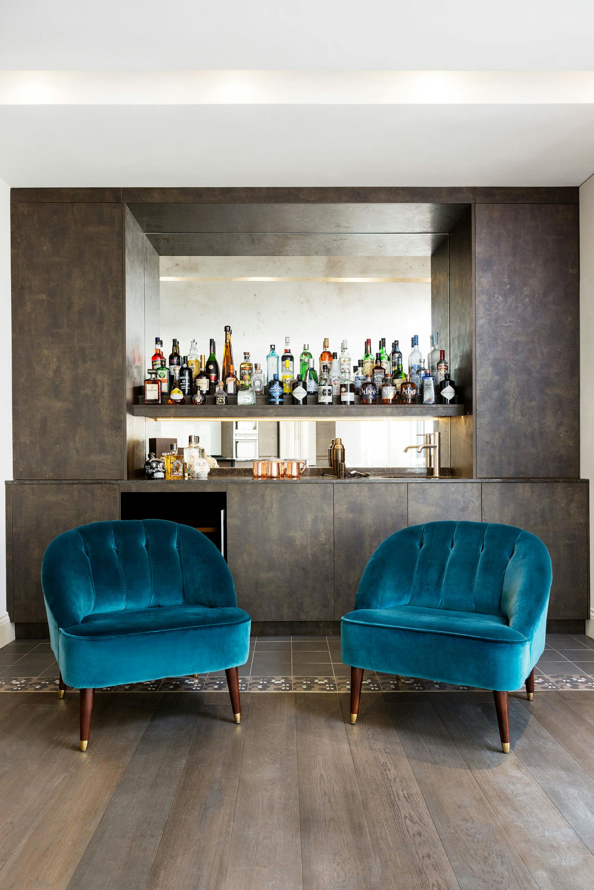 Bespoke-Home-Bars-Joinery-Wood-Plasterboard-Shelving-Luxury-Living-Room-Feature-Wine-Bar
