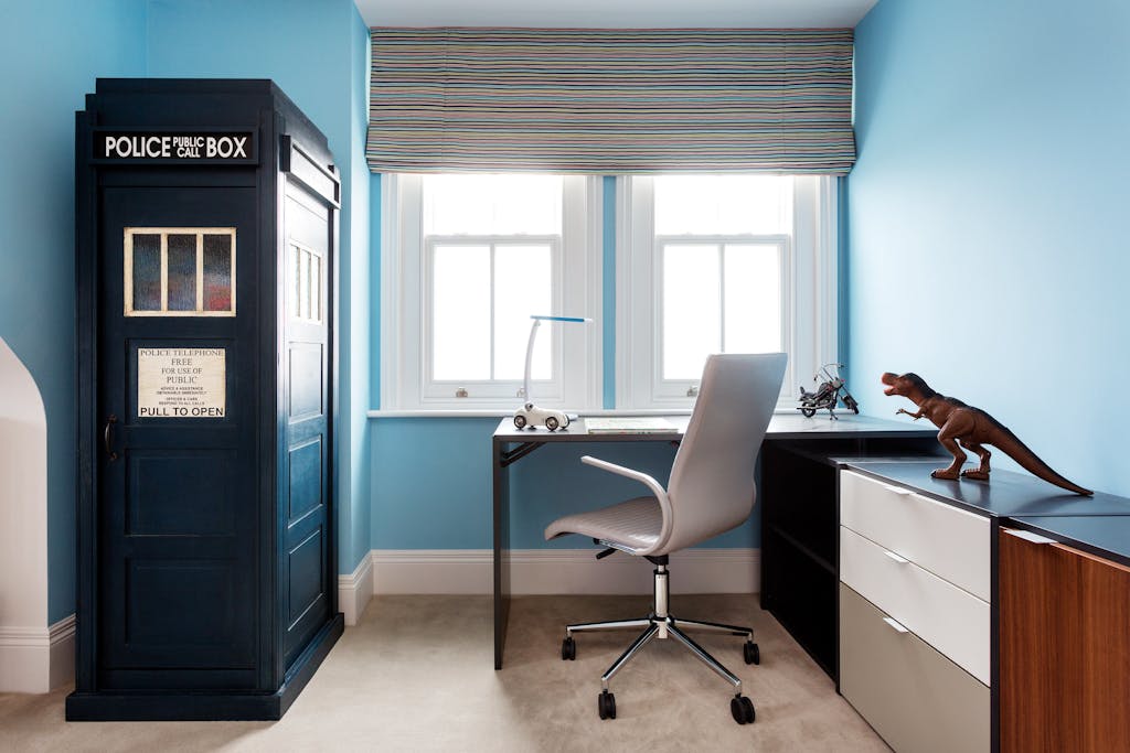 Bespoke-Living-Bookshelves-Libraries-Joinery-Cabinetry-Study-Cabinets-Handmade-Storage-Shelving-Luxury-Finishes