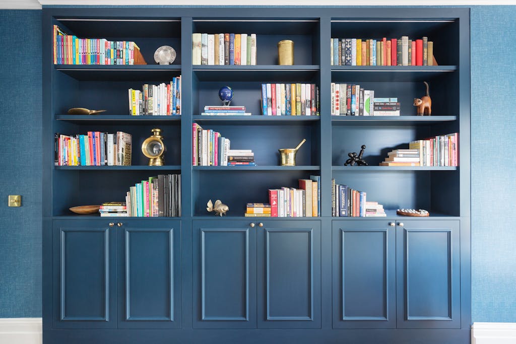 Bespoke-Living-Bookshelves-Libraries-Joinery-Cabinetry-Study-Cabinets-Handmade-Storage-Shelving-Luxury-Finishes