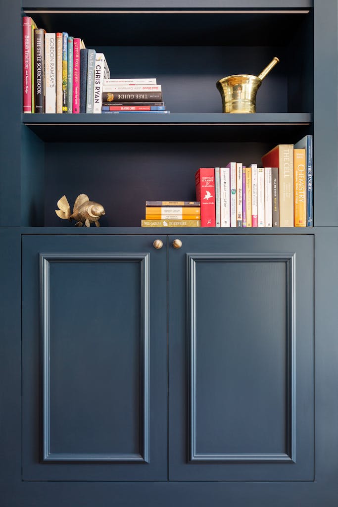Bespoke-Living-Bookshelves-Libraries-Joinery-Cabinetry-Study-Cabinets-Handmade-Storage-Shelving-Luxury-Finishes