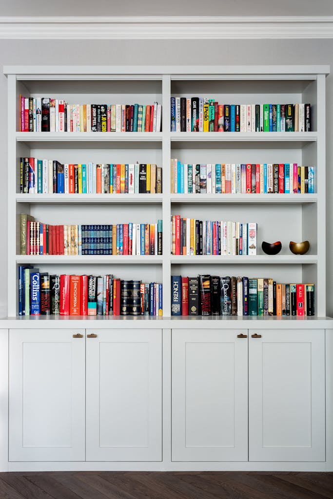 Bespoke-Living-Bookshelves-Libraries-Joinery-Cabinetry-Study-Cabinets-Handmade-Storage-Shelving-Luxury-Finishes