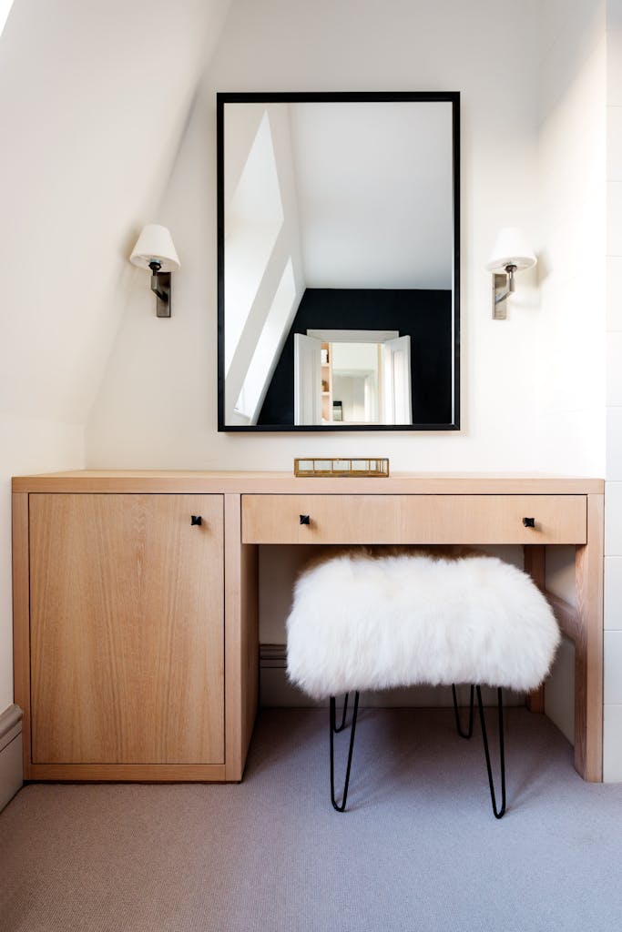 Bespoke-Living-Bookshelves-Libraries-Joinery-Cabinetry-Study-Cabinets-Handmade-Storage-Shelving-Luxury-Finishes