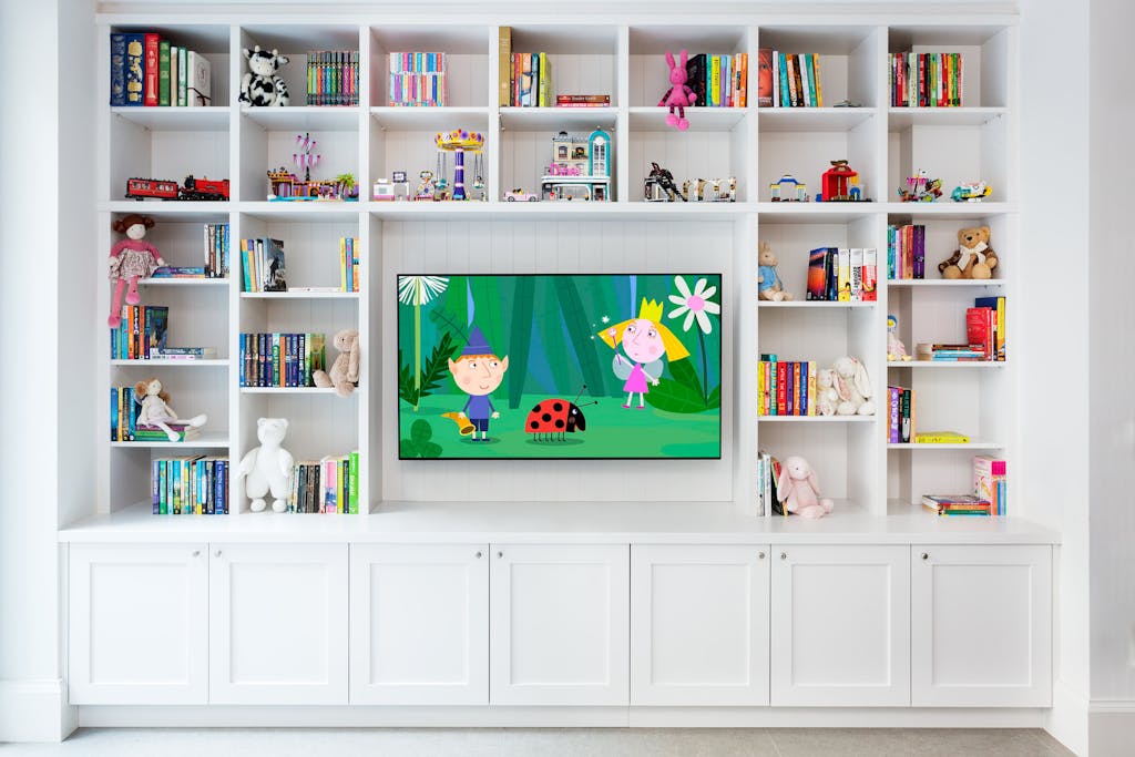 Bespoke-Living-Bookshelves-Libraries-Joinery-Cabinetry-Study-Cabinets-Handmade-Storage-Shelving-Luxury-Finishes