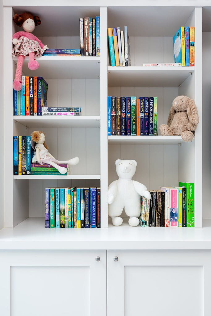 Bespoke-Living-Bookshelves-Libraries-Joinery-Cabinetry-Study-Cabinets-Handmade-Storage-Shelving-Luxury-Finishes