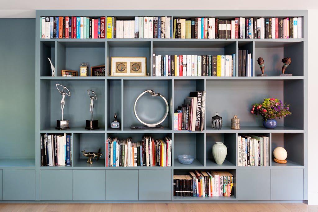Bespoke-Living-Bookshelves-Libraries-Joinery-Cabinetry-Study-Cabinets-Handmade-Storage-Shelving-Luxury-Finishes