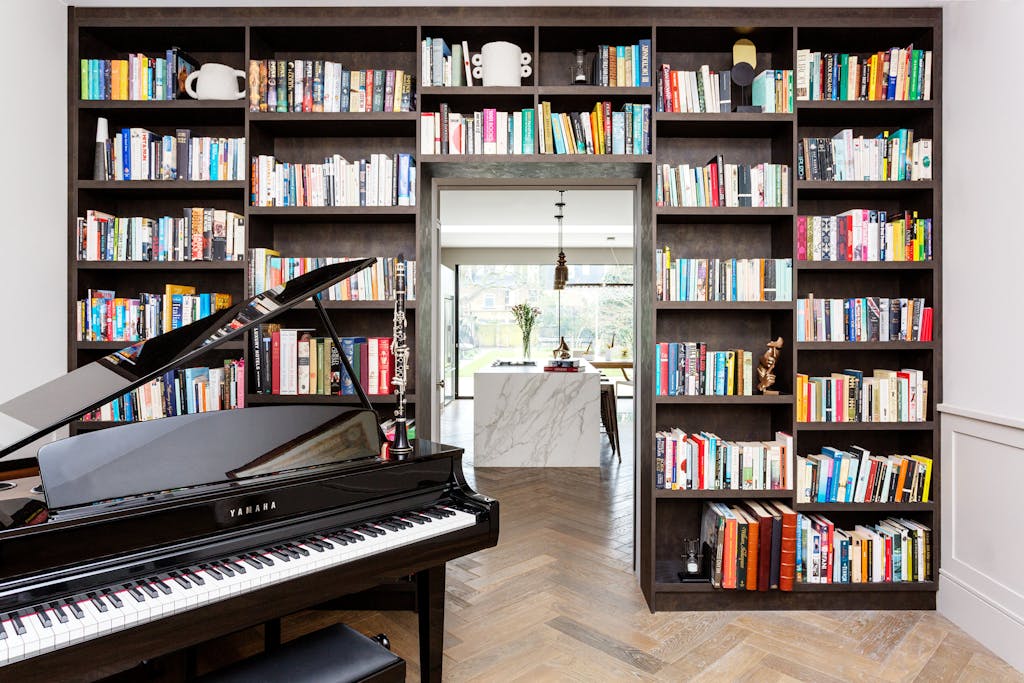 Bespoke-Living-Bookshelves-Libraries-Joinery-Cabinetry-Study-Cabinets-Handmade-Storage-Shelving-Luxury-Finishes