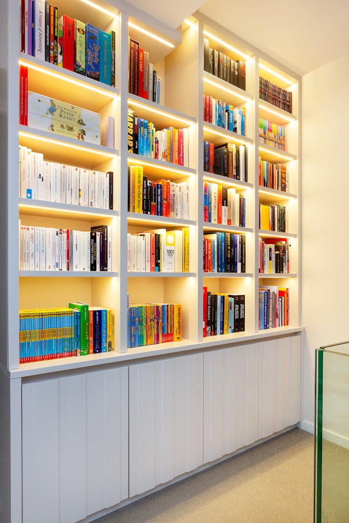 Bespoke-Living-Bookshelves-Libraries-Joinery-Cabinetry-Study-Cabinets-Handmade-Storage-Shelving-Luxury-Finishes