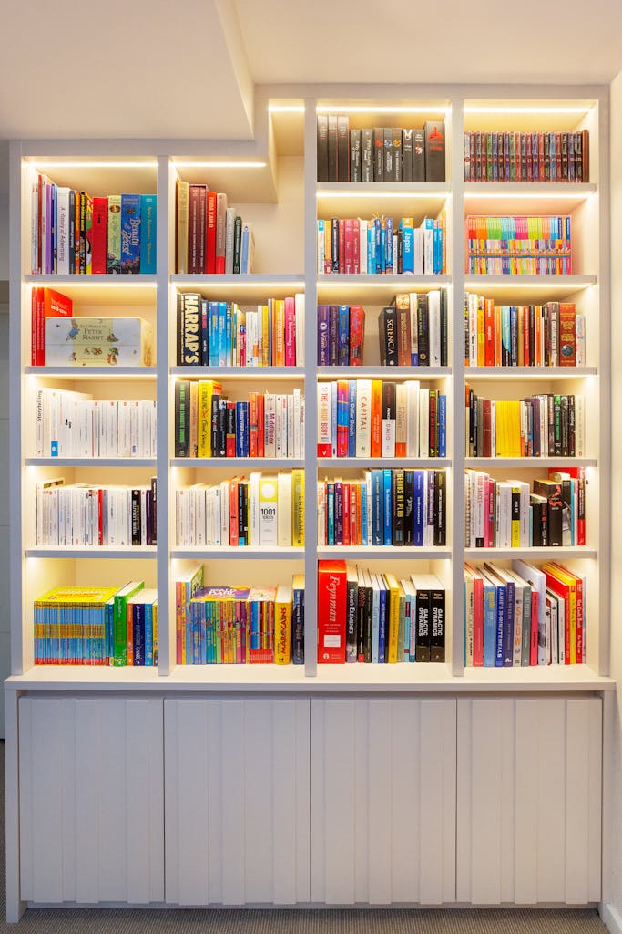 Bespoke-Living-Bookshelves-Libraries-Joinery-Cabinetry-Study-Cabinets-Handmade-Storage-Shelving-Luxury-Finishes