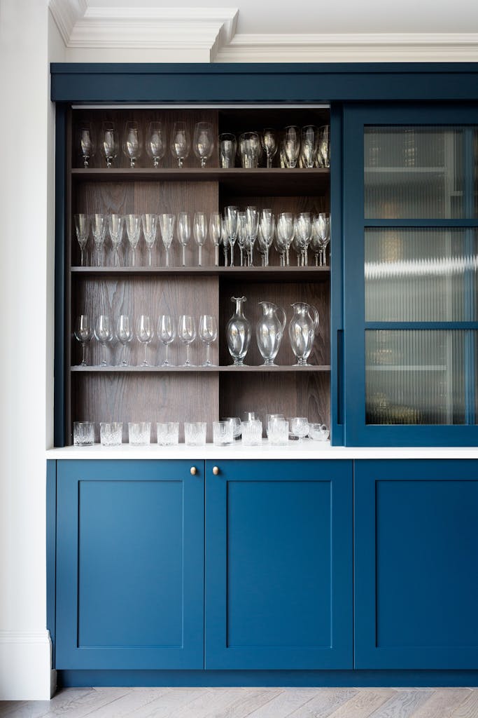 Bespoke-Living-Spaces-Joinery-Cabinetry-Bookshelves-Cabinets-Handmade-Storage-Shelving-Luxury-Finishes