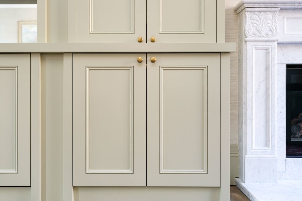 Bespoke-Living-Spaces-Joinery-Cabinetry-Bookshelves-Cabinets-Handmade-Storage-Shelving-Luxury-Finishes