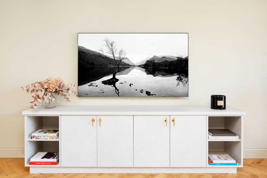 Bespoke-Living-Spaces-Joinery-Cabinetry-Bookshelves-Cabinets-Handmade-Storage-Shelving-Luxury-Finishes