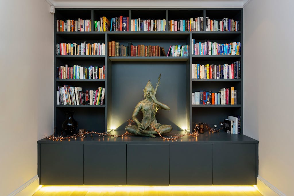 Bespoke-Living-Spaces-Joinery-Cabinetry-Bookshelves-Cabinets-Handmade-Storage-Shelving-Luxury-Finishes