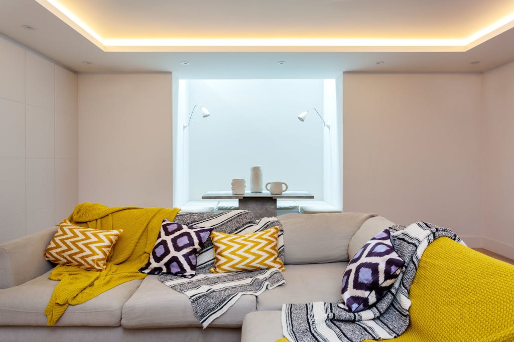 Bespoke-Living-Spaces-Joinery-Cabinetry-Bookshelves-Cabinets-Handmade-Storage-Shelving-Luxury-Finishes