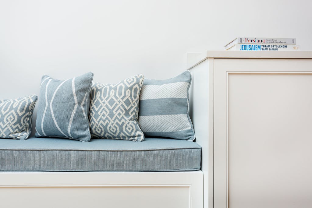 Bespoke-Living-Spaces-Joinery-Cabinetry-Bookshelves-Cabinets-Handmade-Storage-Shelving-Luxury-Finishes