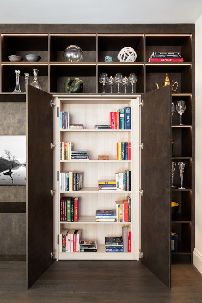 Bespoke-Living-Spaces-Joinery-Cabinetry-Bookshelves-Cabinets-Handmade-Storage-Shelving-Luxury-Finishes